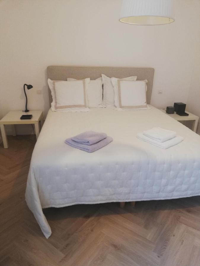 Conilhac-Corbières Les 3 Platanes Bed & Breakfast エクステリア 写真